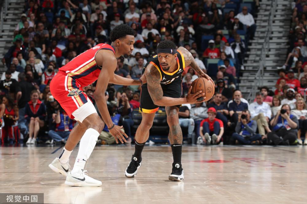 与凯尔特人 与凯尔特人